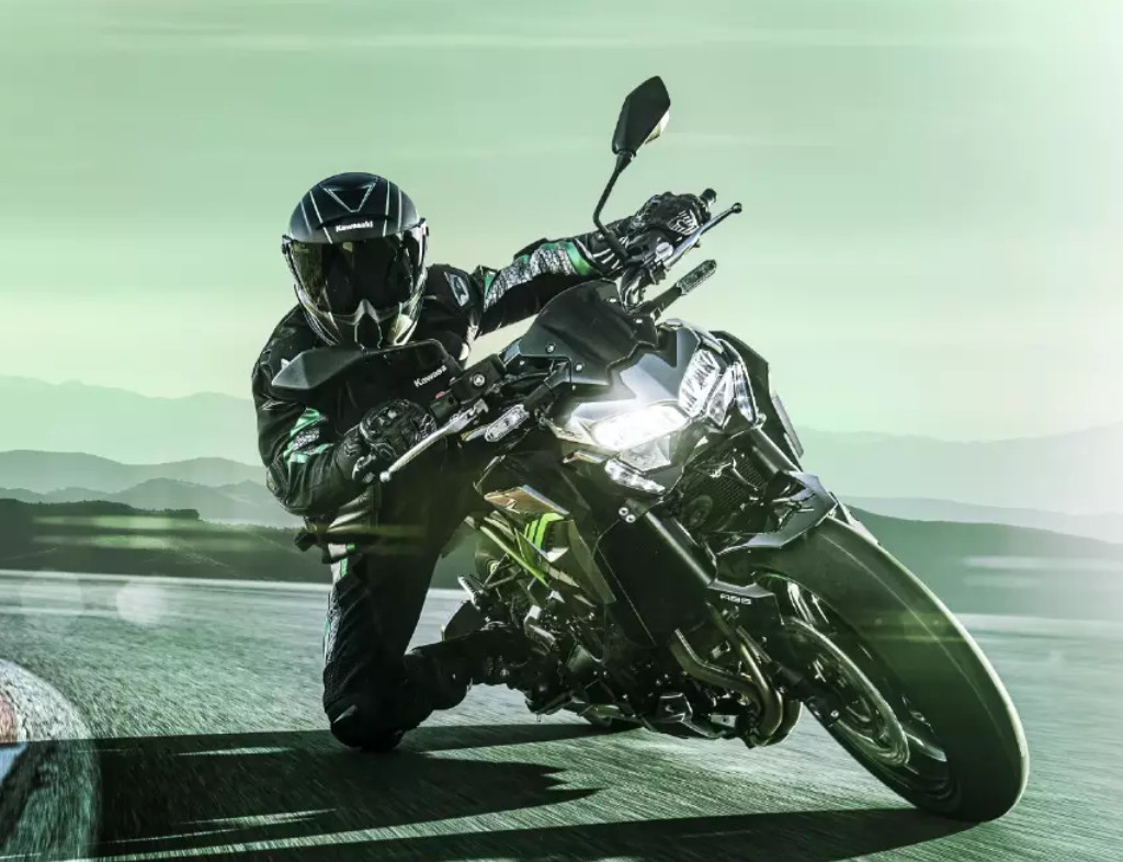 Kawasaki Z900 BS4 Price