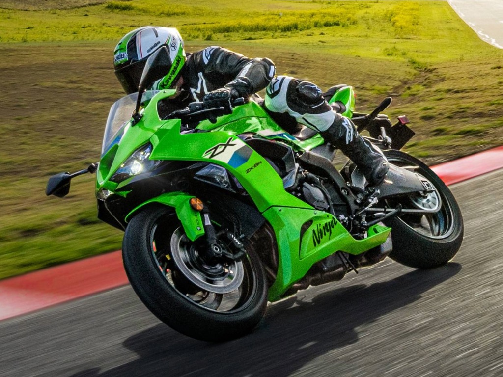Kawasaki ZX-6R track