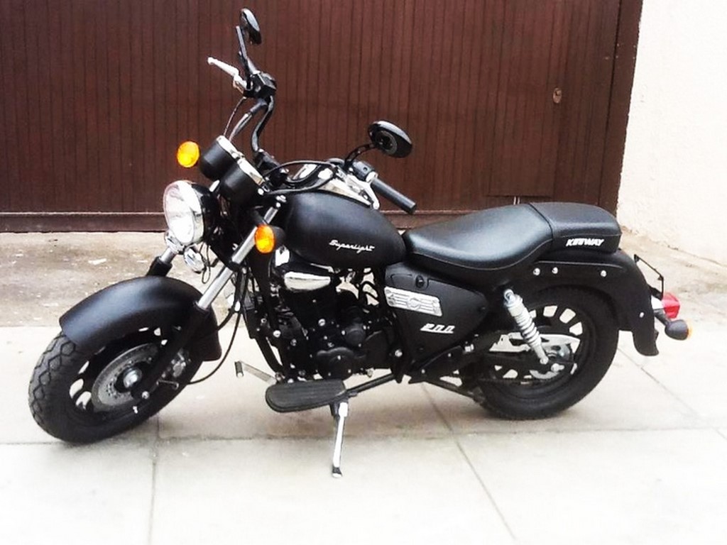Keeway Superlight 200