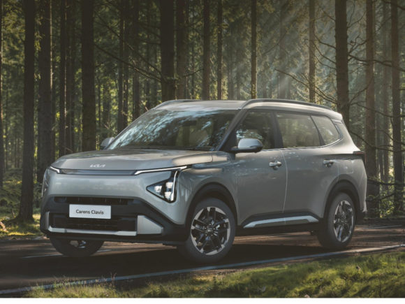 Kia Carens Clavis Front