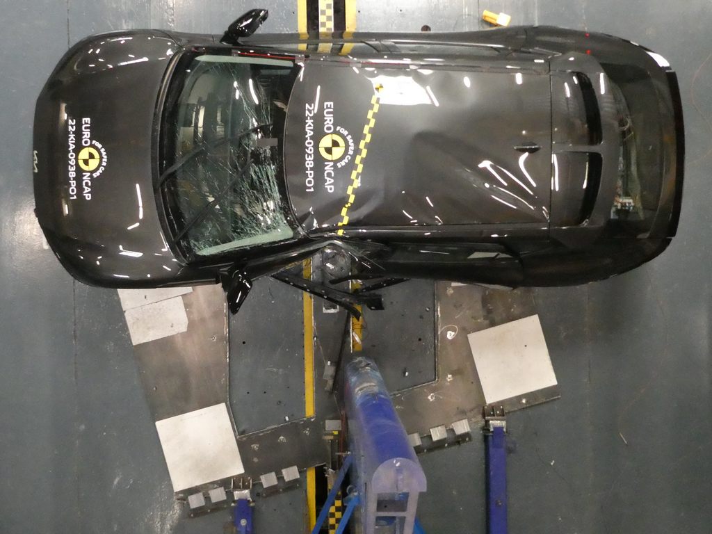 Kia EV6 NCAP Side Pole