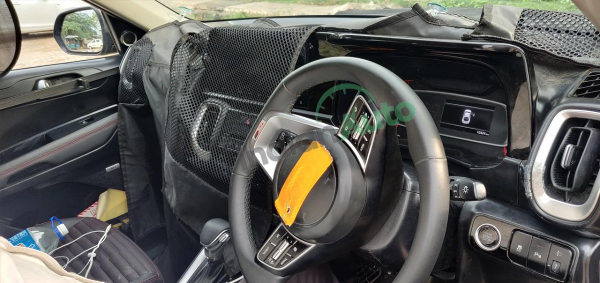 Interior of the compact SUV spied