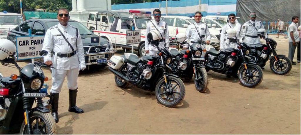 Kolkata Police With Street 750s