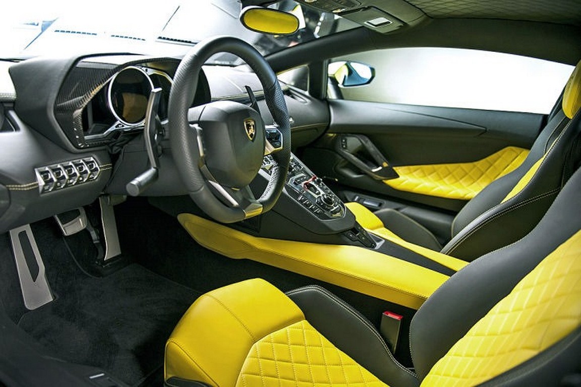 Lamborghini Aventador Anniversario Interior