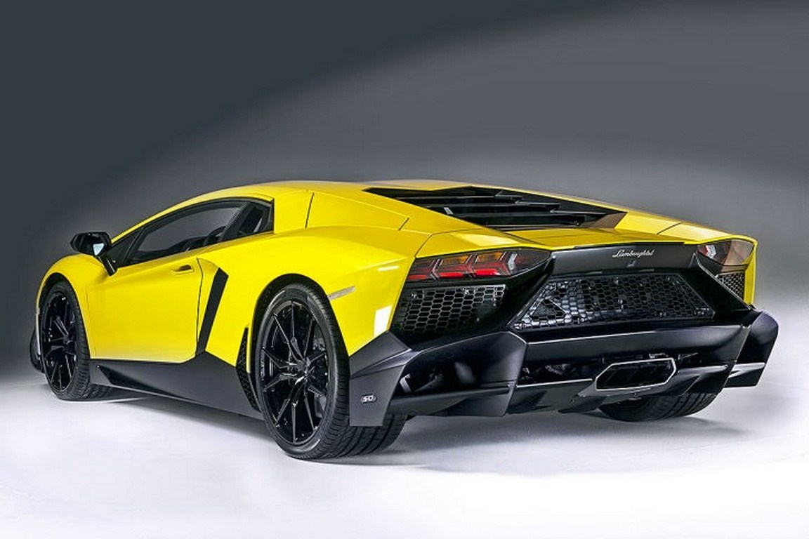 Lamborghini Aventador Anniversario Rear