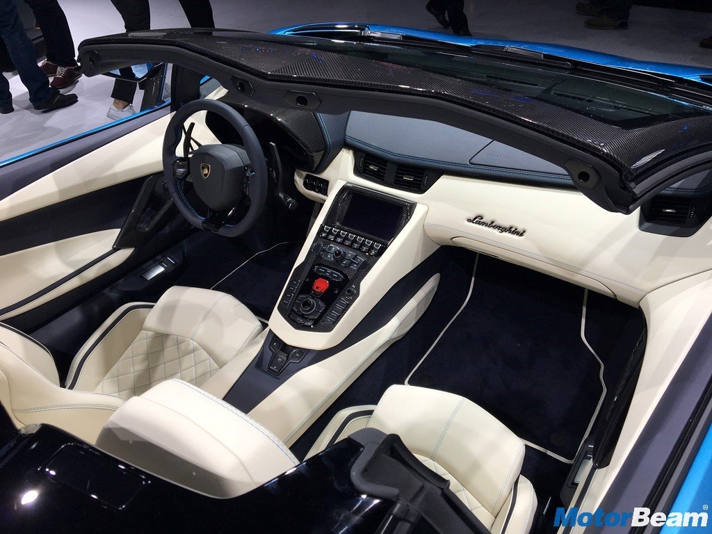Lamborghini Aventador S Roadster Interior