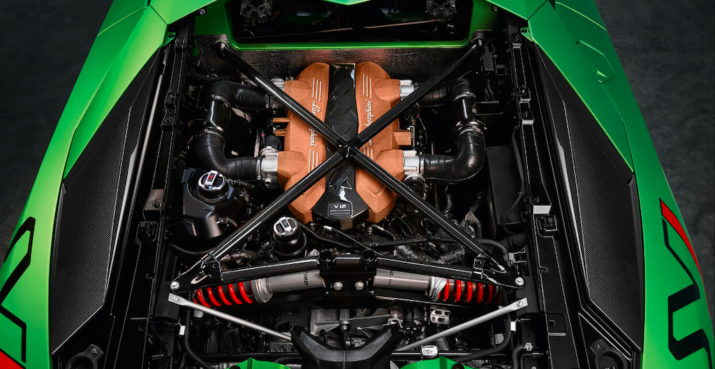 Lamborghini Aventador SVJ Engine