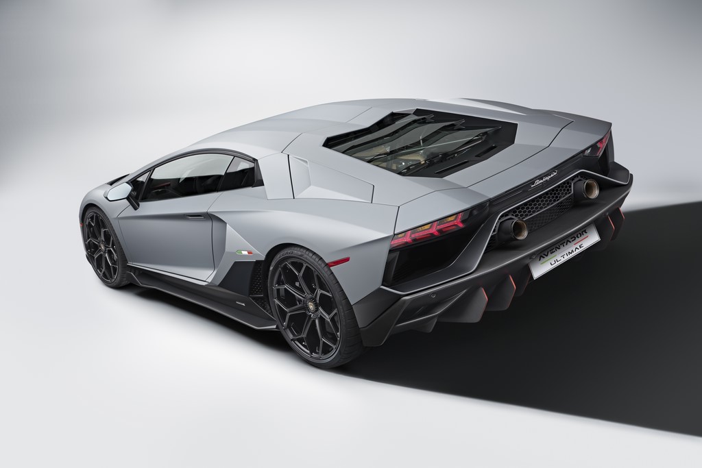 Lamborghini Aventador Ultimae Coupe Rear