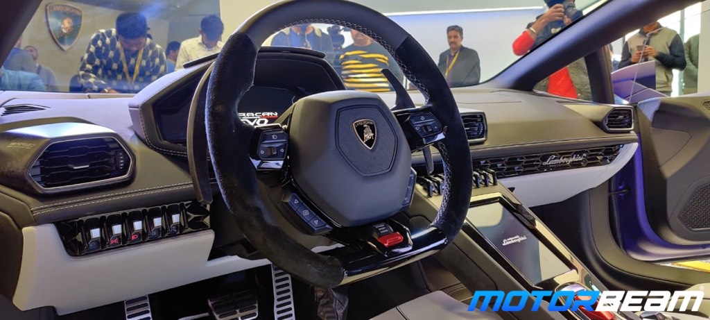 Lamborghini Huracan Evo RWD Interior