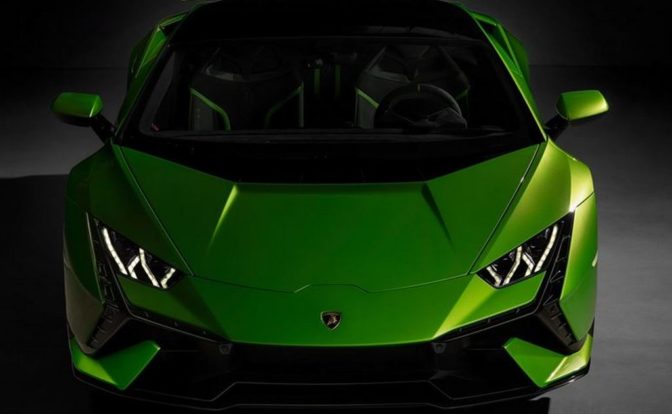 Lamborghini Huracan Tecnica Front