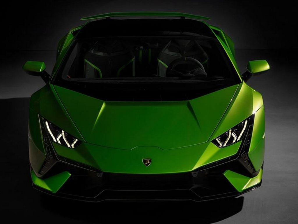 Lamborghini Huracan Tecnica Front