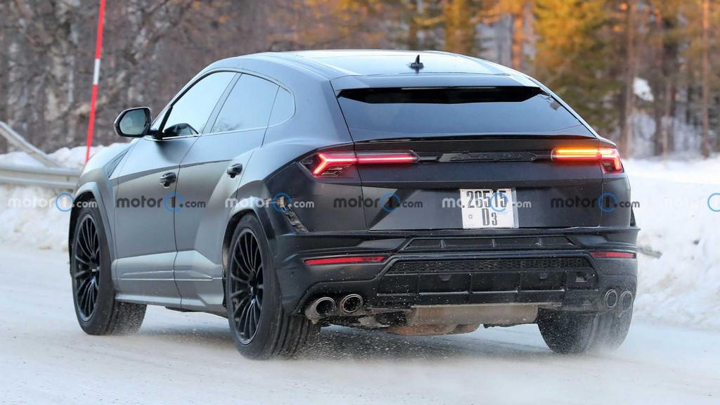 Lamborghini Urus Evo Spied Rear