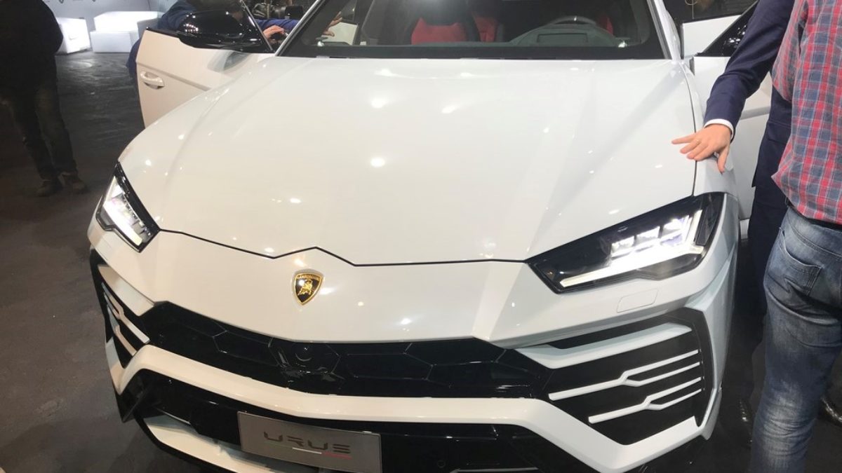 r demolishes Lamborghini Urus worth over Rs 3 crore in
