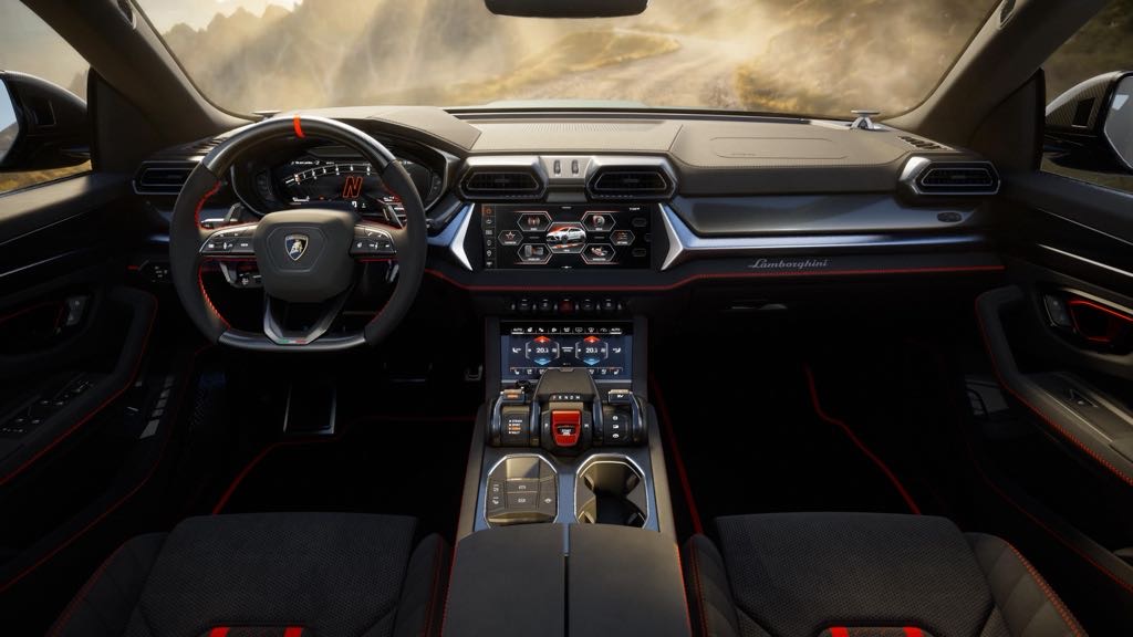 Lamborghini Urus SE Performante Interior