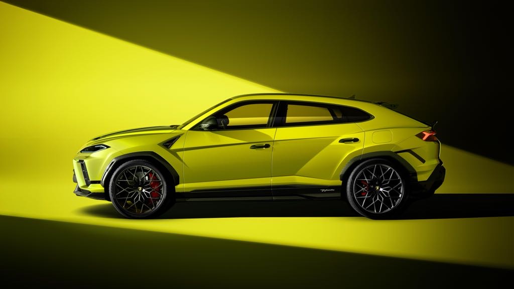 Lamborghini Urus SE Performante Side