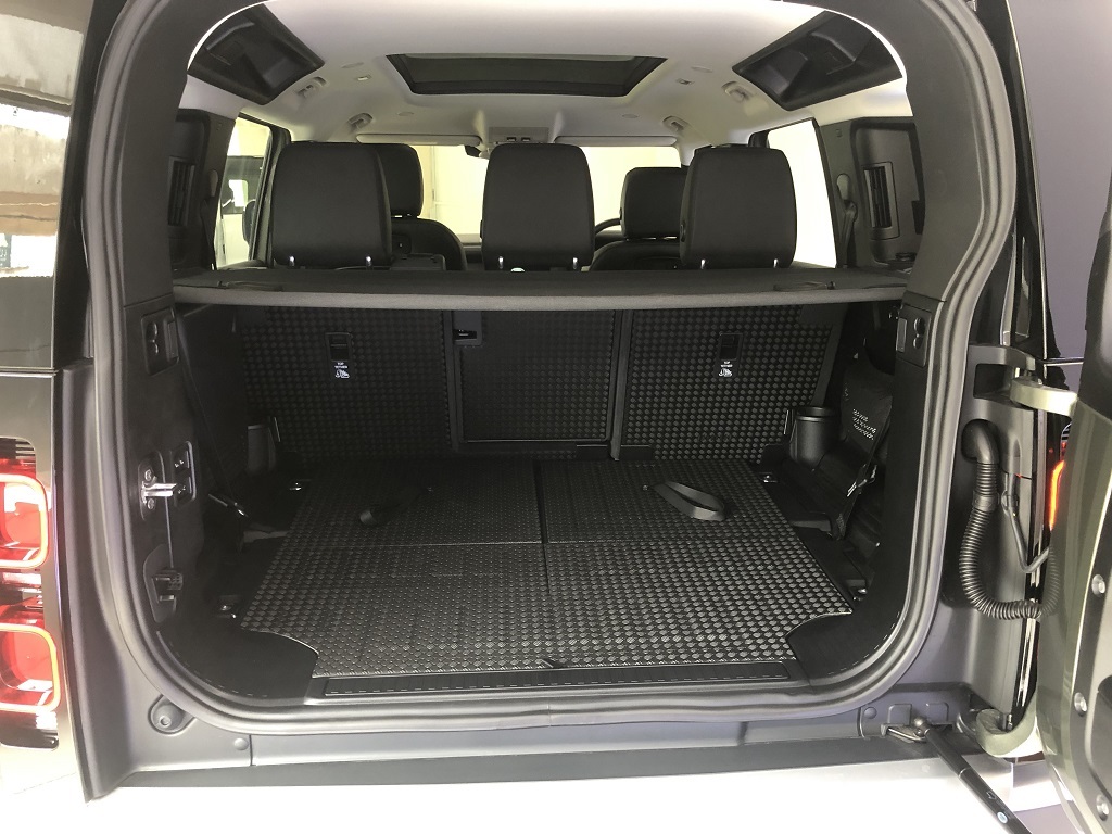 Land Rover Defender 110 Boot