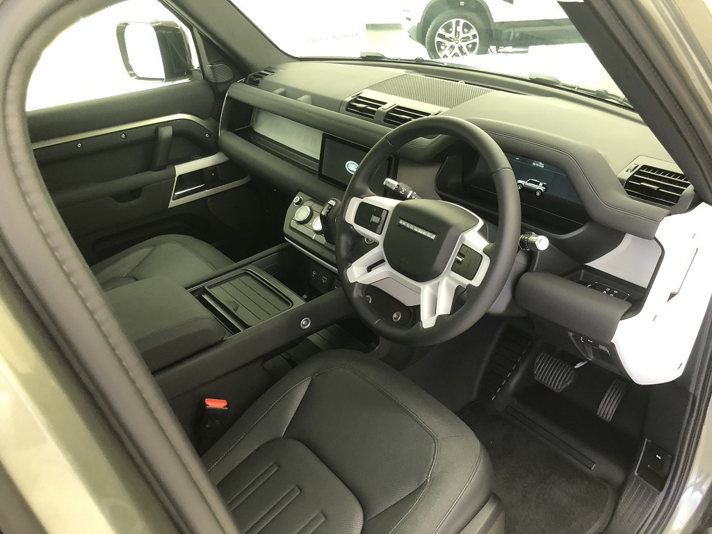 Land Rover Defender 110 Dashboard