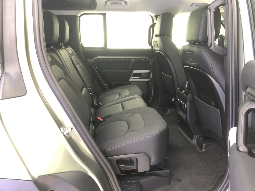 Land Rover Defender 110 Second Row