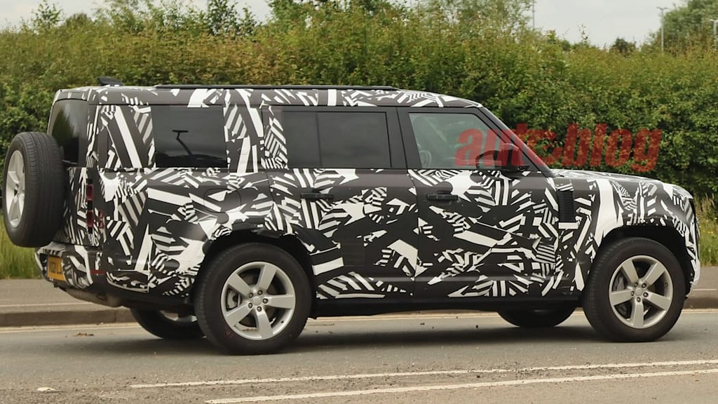 Land Rover Defender 130 Spied Side