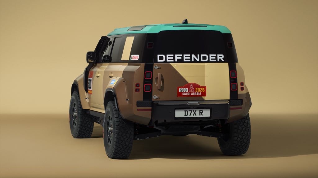 Land Rover Defender Dakar D7X-R Rear
