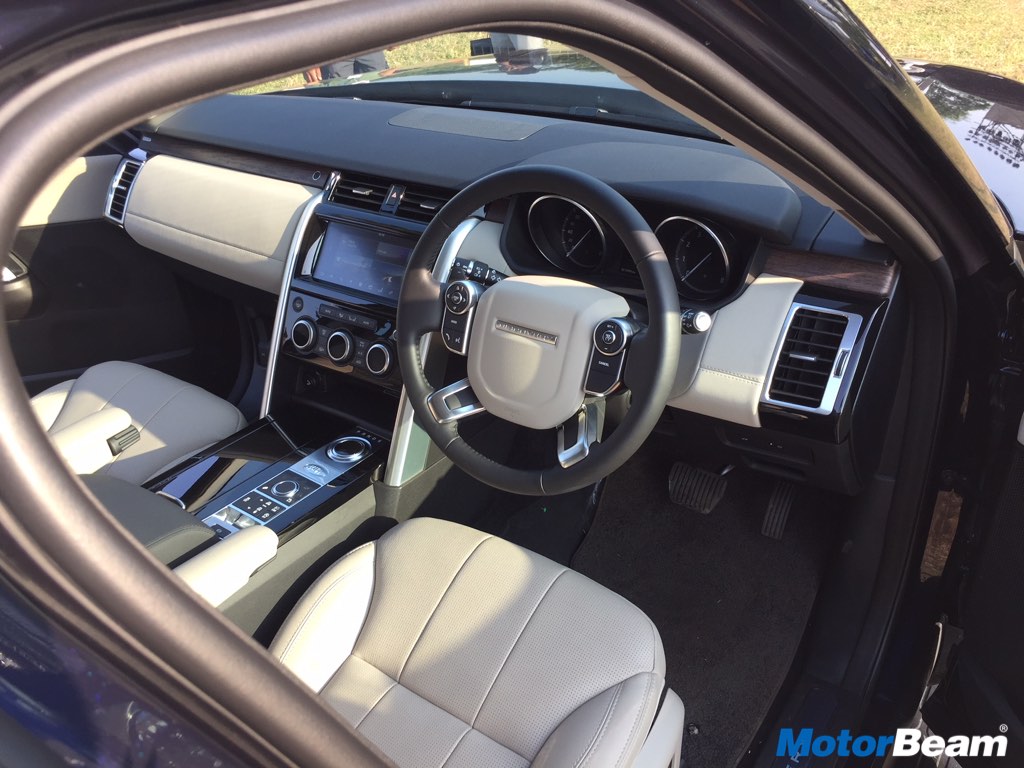 Land Rover Discovery 5 Dashboard
