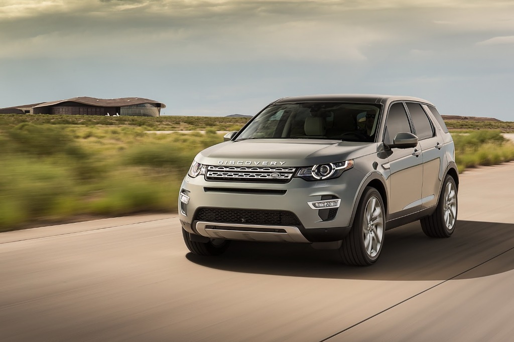 Land Rover Discovery Sport Action