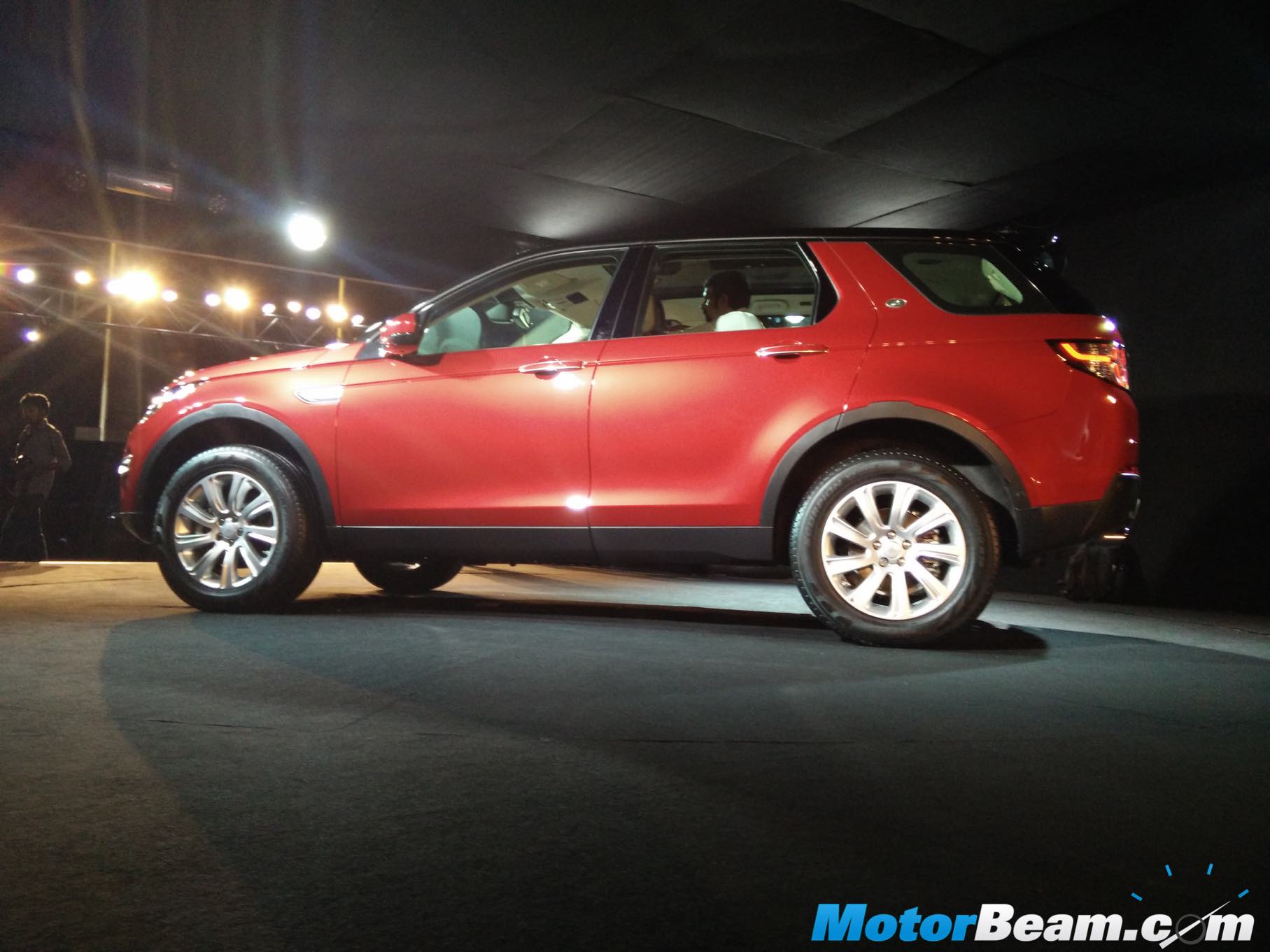 Land Rover Discovery Sport Side