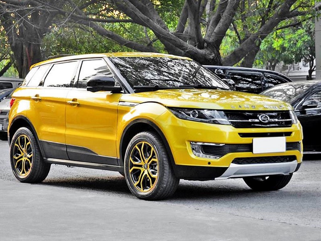 Landwind X7 China Copycat Evoque