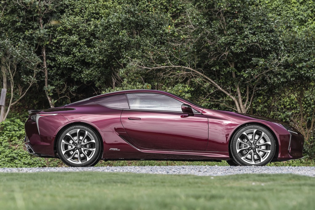 Lexus LC500h Side