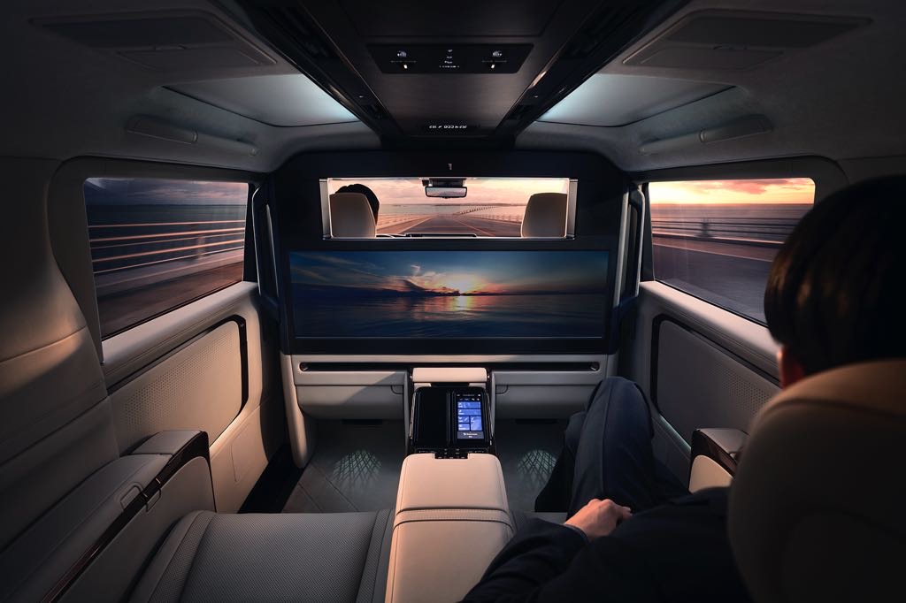 Lexus LM 350h Interior