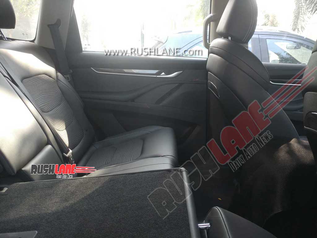 MG Gloster Interior