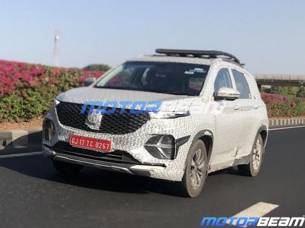 MG Hector Plus 7 Seater Spied