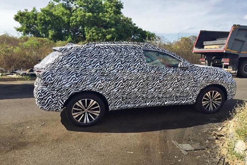 MG Motors Roewe eRX5 Spied