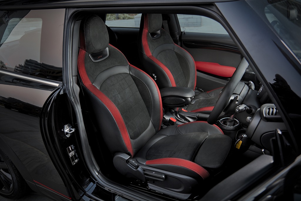MINI Cooper S Carbon Edition Interiors