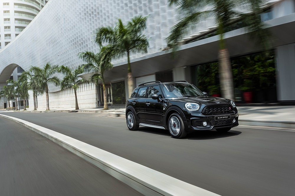 MINI Countryman Black Edition Specifications