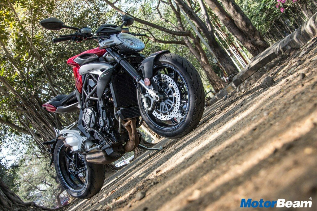 MV Agusta Brutale 800 Test Ride Review