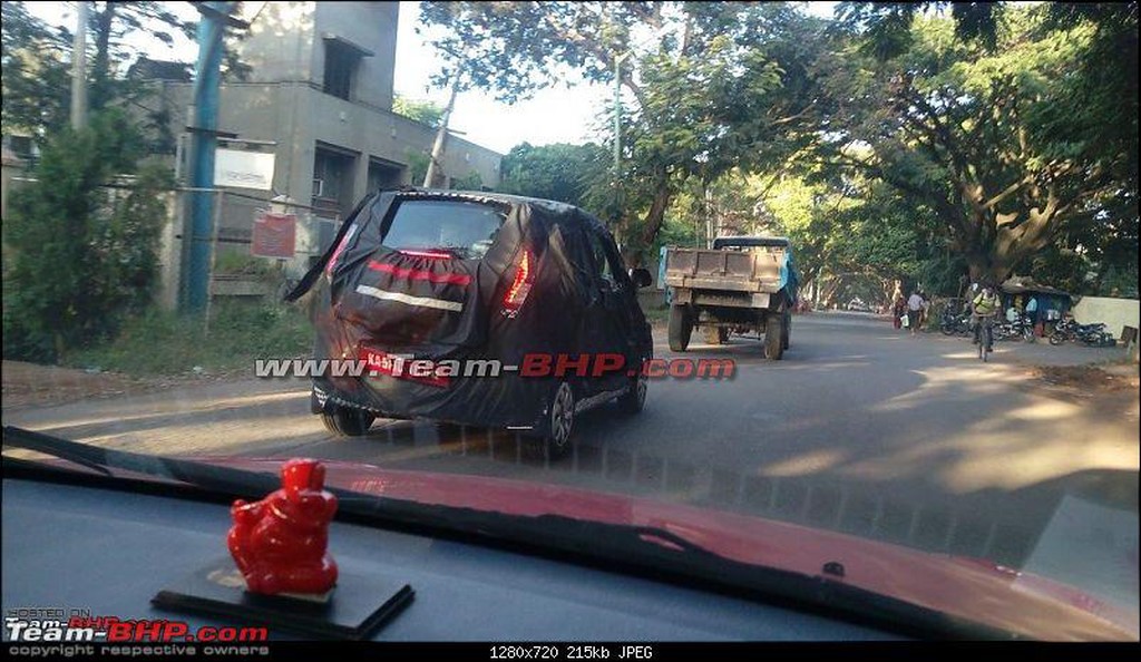 Mahindra E2O 4-Door Rear