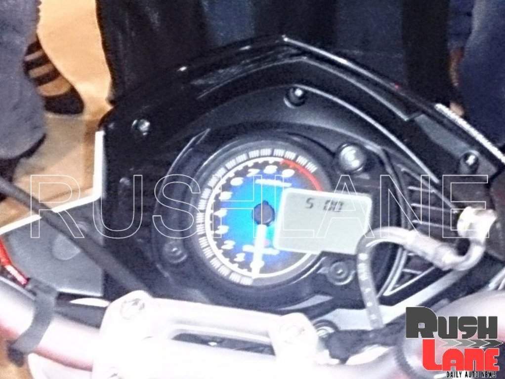 Mahindra Mojo Dealer Preview Instrument Console