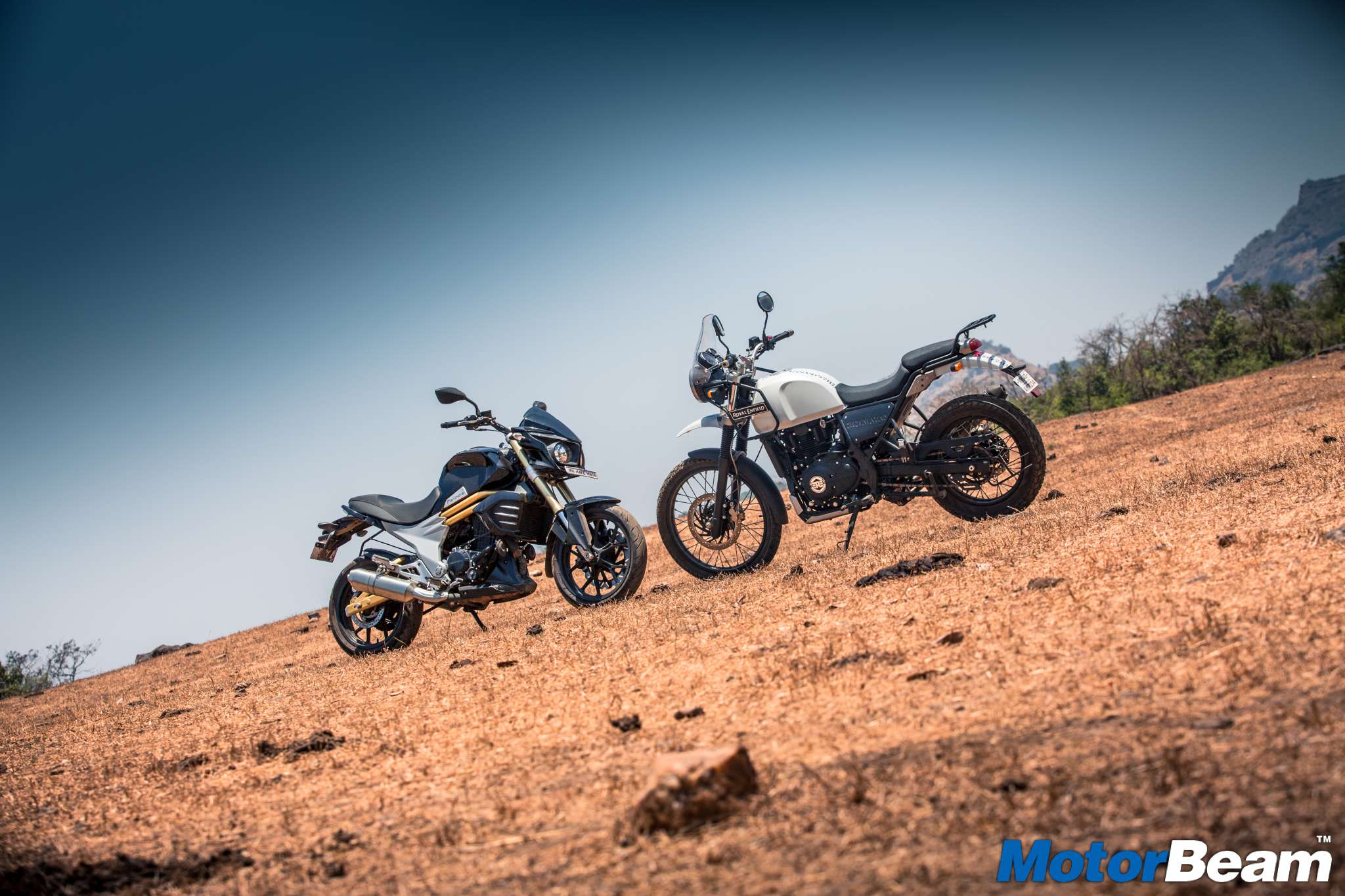 Mahindra Mojo vs RE Himalayan Review