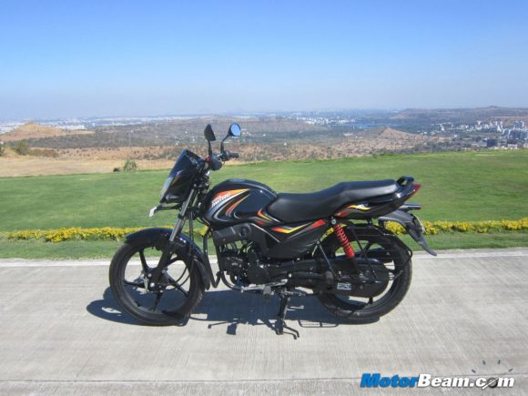 Mahindra Pantero Road Test