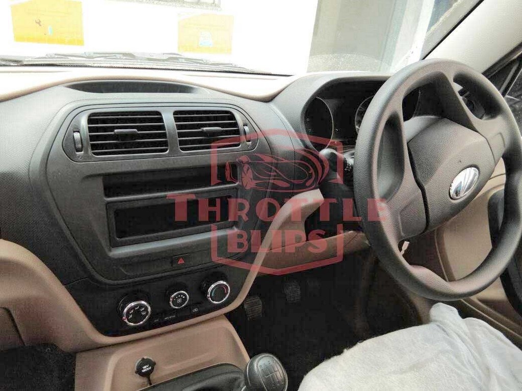 Mahindra TUV300 Plus Dashboard
