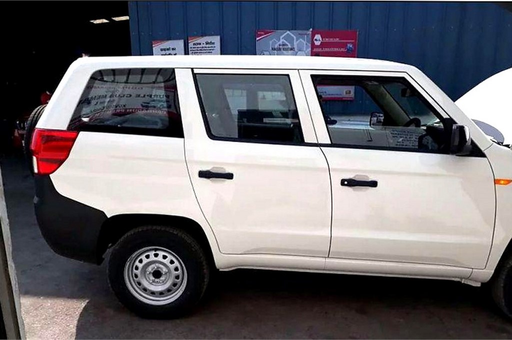 Mahindra TUV300 Plus Side Profile Spotted