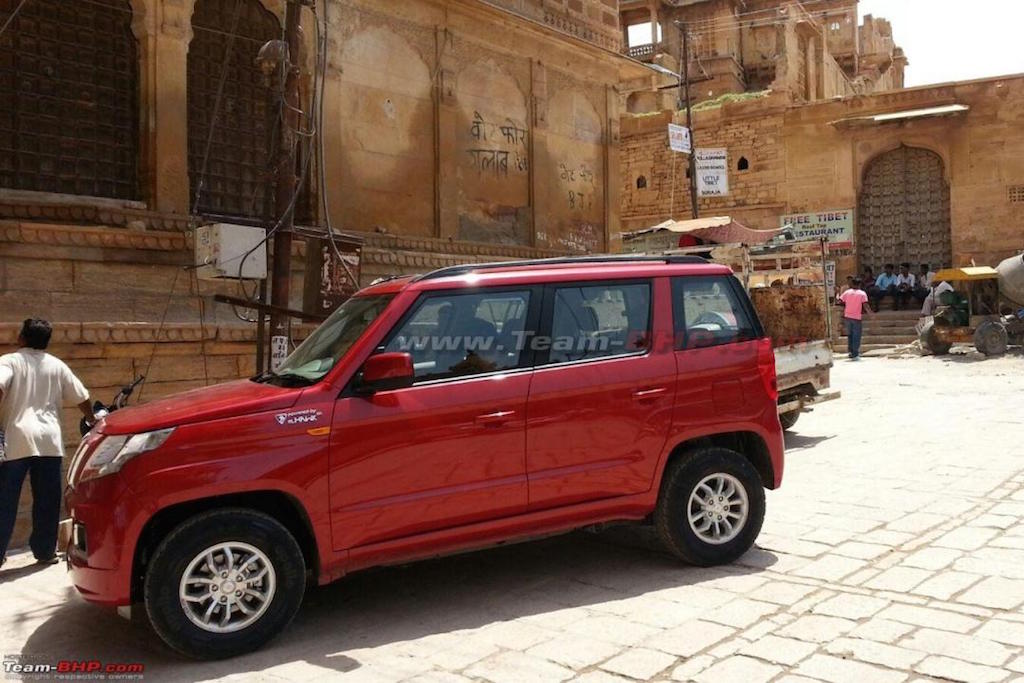 Mahindra TUV300 Side Undisguised