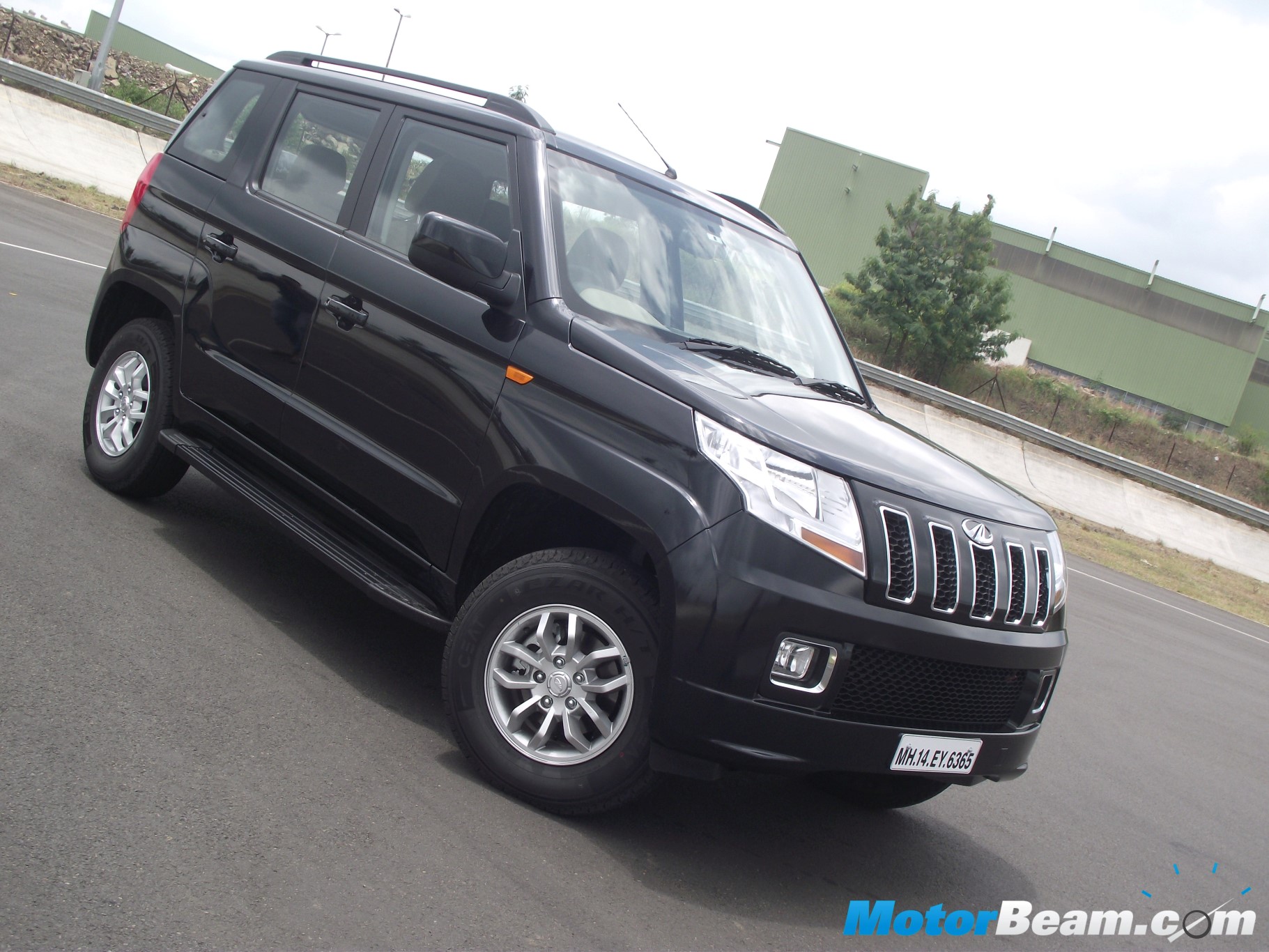 Mahindra TUV300 Test Drive Review