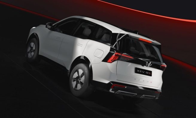 Mahindra XEV 9S Rear