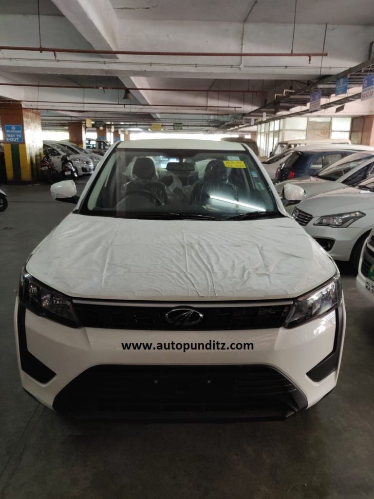 Mahindra XUV 300 Base Variant Front Spied