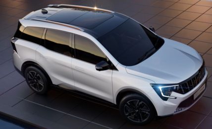 Mahindra XUV 7XO