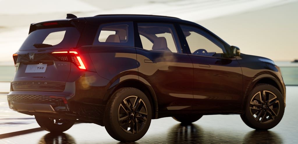 Mahindra XUV 7XO Rear