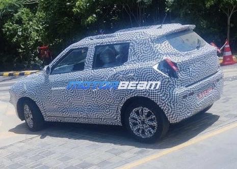 Mahindra XUV300 Facelift Spied