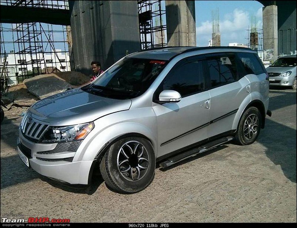 Mahindra XUV500 Broken Alloy